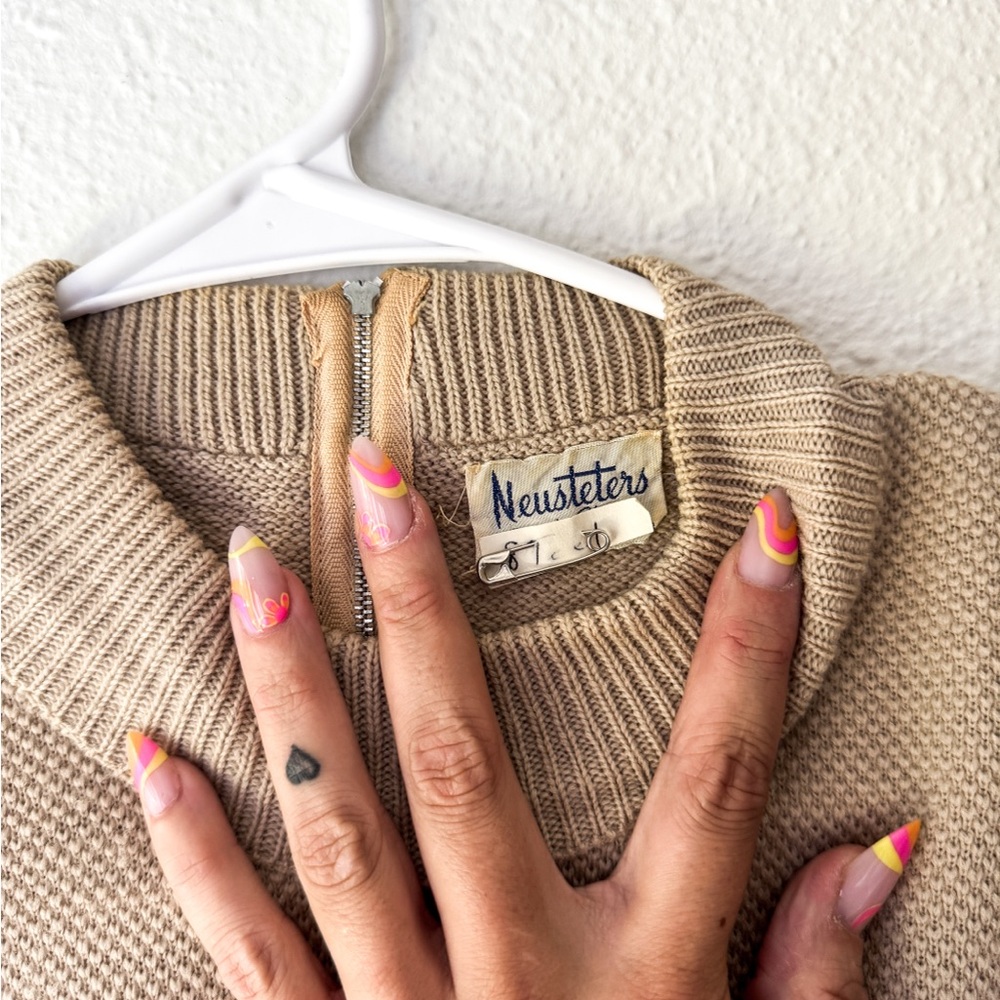 Beautiful Neusteters 1970s Tan Knit Dress - Picture 5 of 5